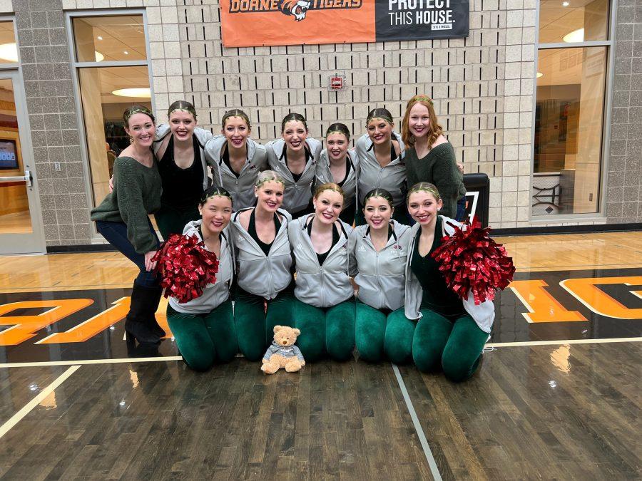 Viterbo+dance+team+competes+at+nationals